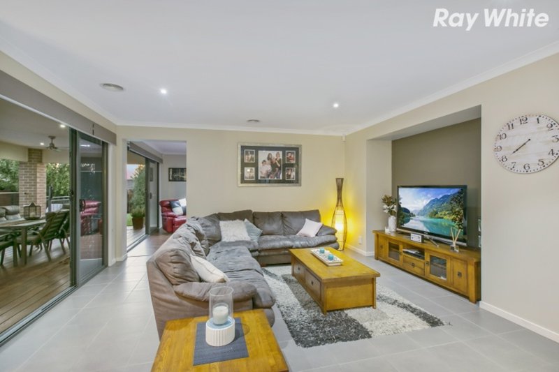 Photo - 3 Ramsay Close, Pakenham VIC 3810 - Image 6