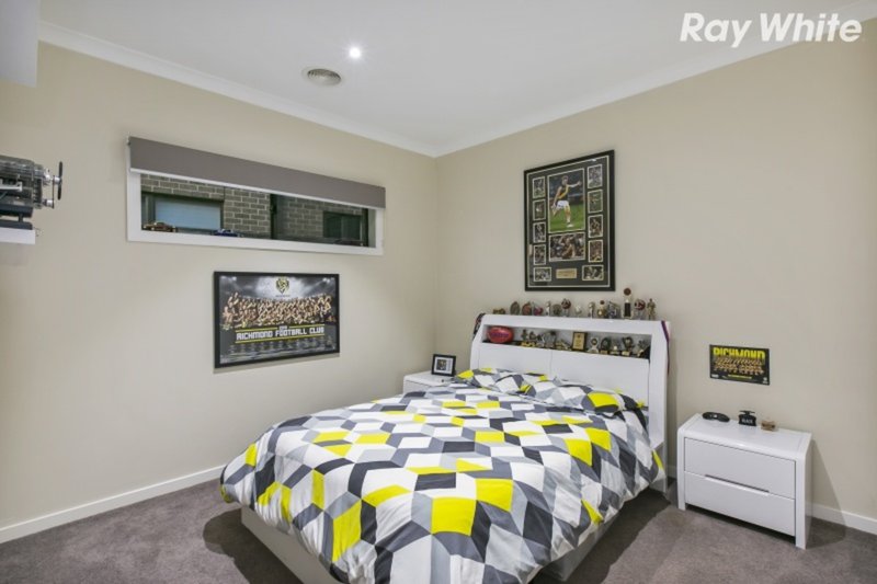 Photo - 3 Ramsay Close, Pakenham VIC 3810 - Image 8