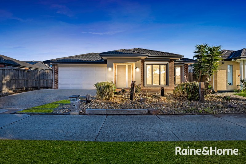 3 Ranfurlie Boulevard, Cranbourne West VIC 3977