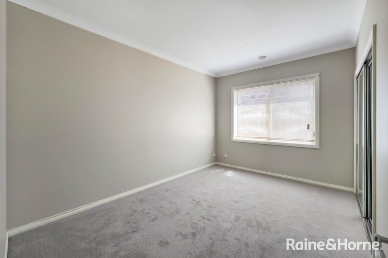 Photo - 3 Rattray Court, Altona Meadows VIC 3028 - Image 7