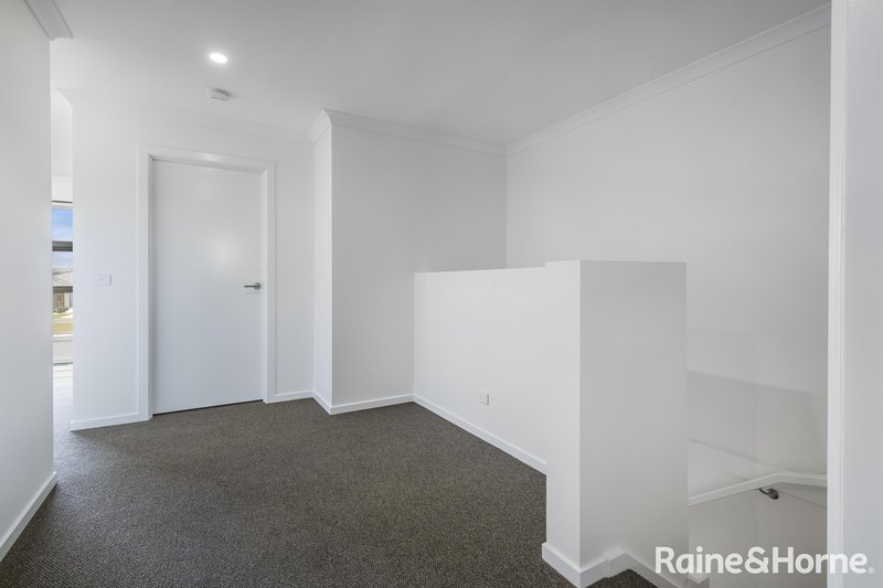 Photo - 3 Rayer Walk, Tarneit VIC 3029 - Image 8