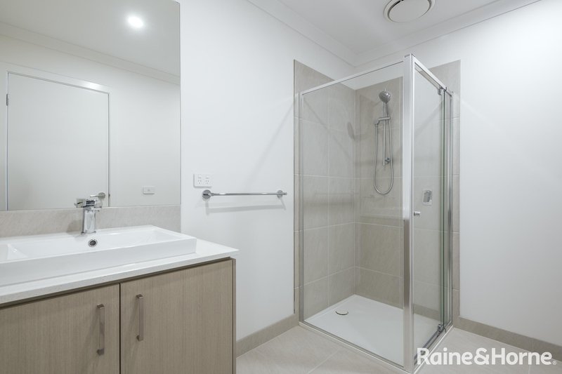 Photo - 3 Rayer Walk, Tarneit VIC 3029 - Image 12