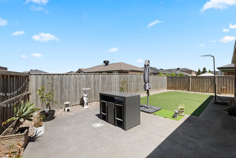 Photo - 3 Razorbill Terrace, Werribee VIC 3030 - Image 16