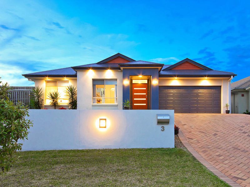 3 Reach Place, Eatons Hill QLD 4037