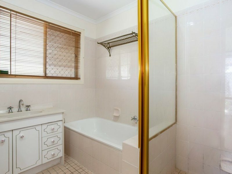 Photo - 3 Rednal Court, Carrara QLD 4211 - Image 10