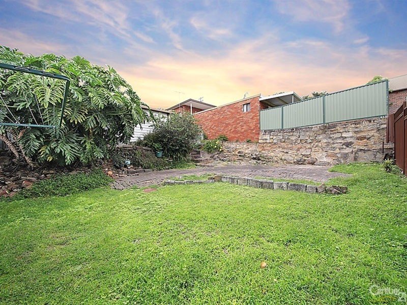 Photo - 3 Reede Street, Turrella NSW 2205 - Image 3