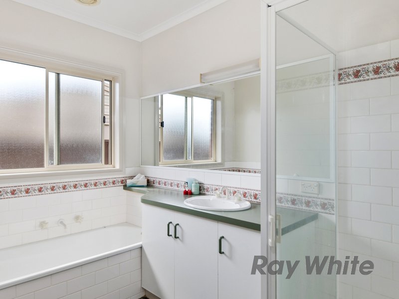 Photo - 3 Regency Court, Benalla VIC 3672 - Image 8