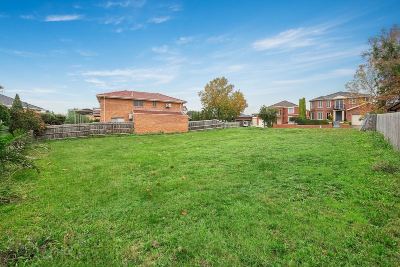 Photo - 3 Regezia Court, Mill Park VIC 3082 - Image 2