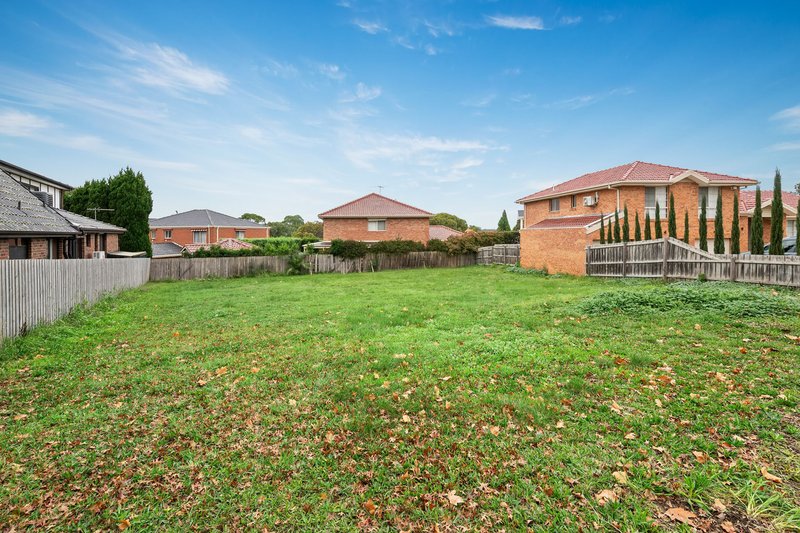 Photo - 3 Regezia Court, Mill Park VIC 3082 - Image 3