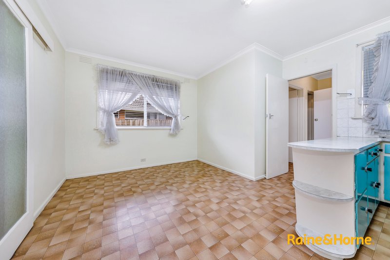 Photo - 3 Reilly Street, Springvale VIC 3171 - Image 8