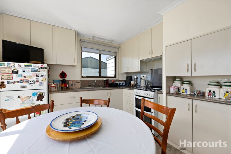 Photo - 3 Retford Street, Newborough VIC 3825 - Image 6