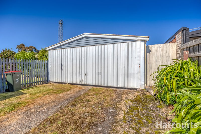 Photo - 3 Retford Street, Newborough VIC 3825 - Image 10