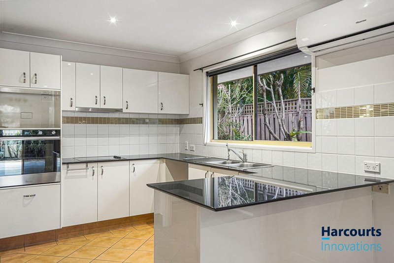 Photo - 3 Rhiannon Drive, Ashmore QLD 4214 - Image 4