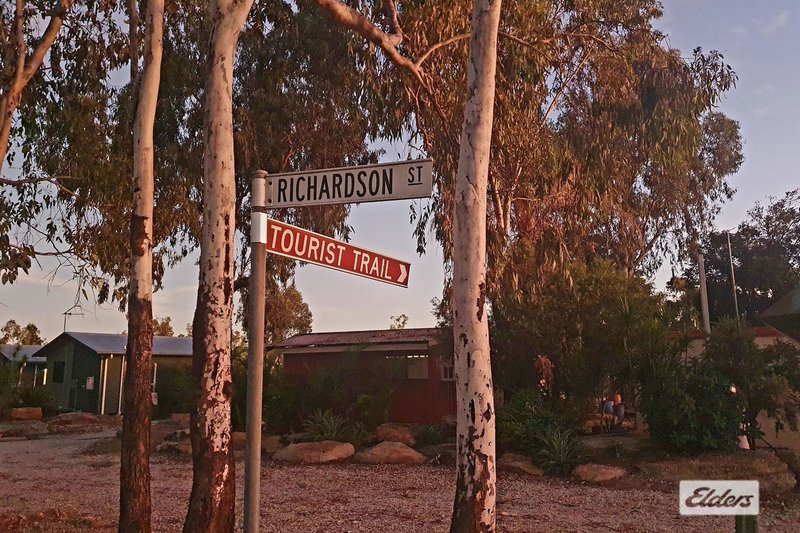 Photo - 3 Richardson Road, Anakie Siding QLD 4702 - Image 2
