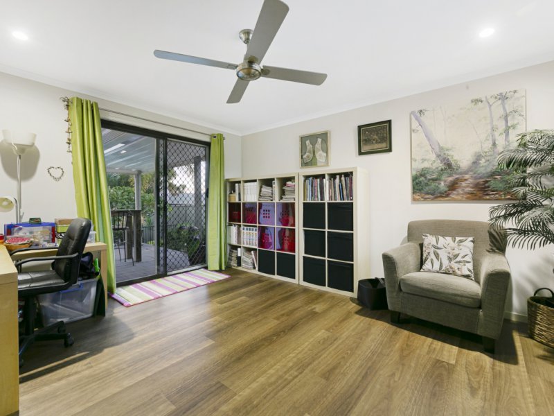 Photo - 3 Ridgevale Dve , Helensvale QLD 4212 - Image 13