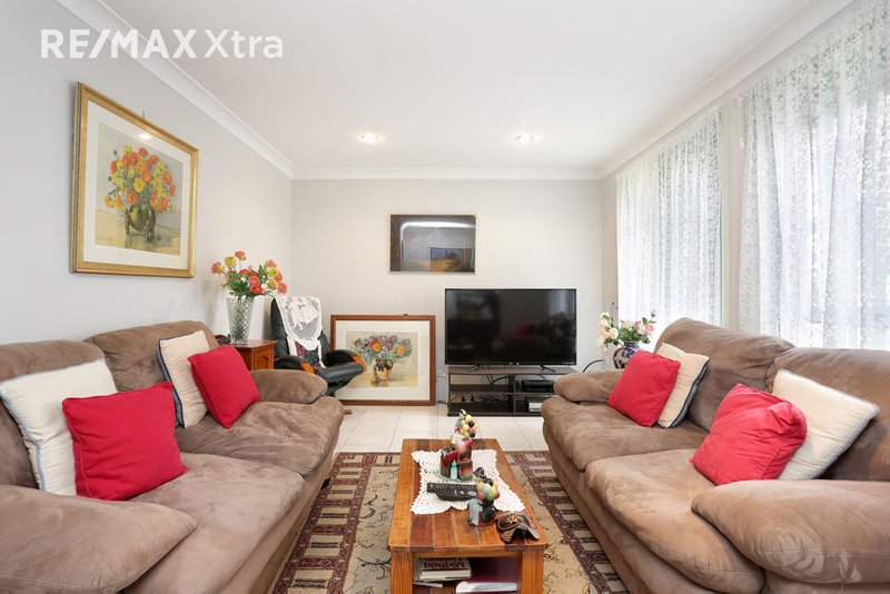 Photo - 3 Rita Place, Oakhurst NSW 2761 - Image 2