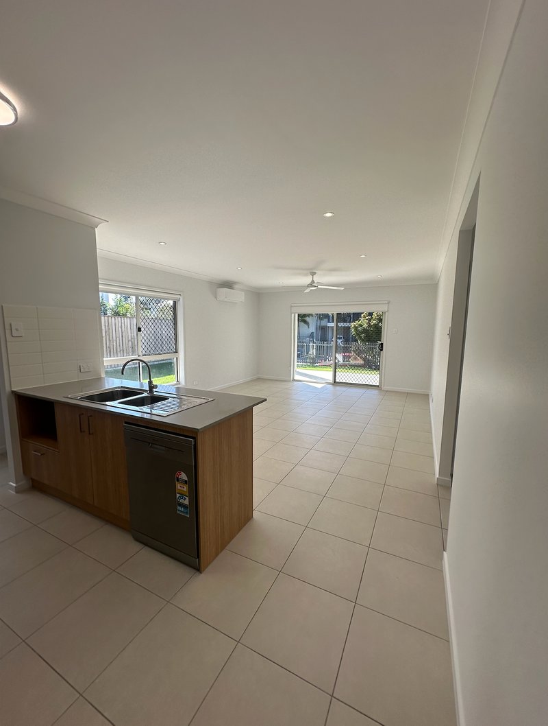 Photo - 3 Riverina Court, Nerang QLD 4211 - Image 3