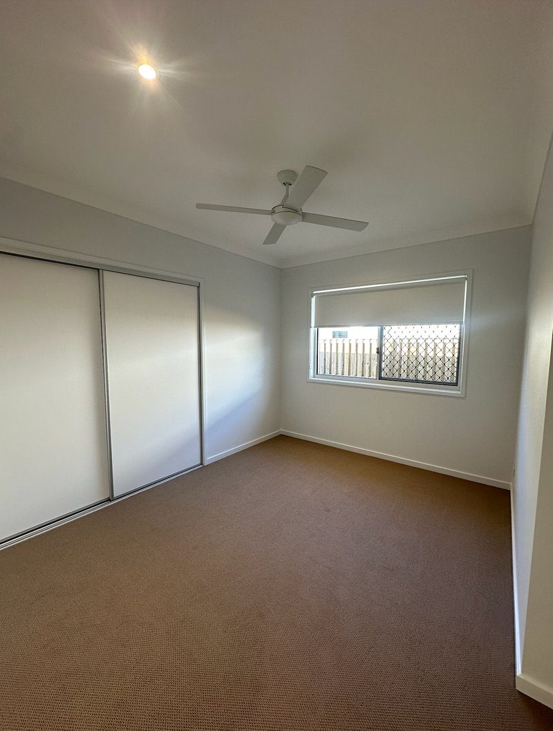 Photo - 3 Riverina Court, Nerang QLD 4211 - Image 11