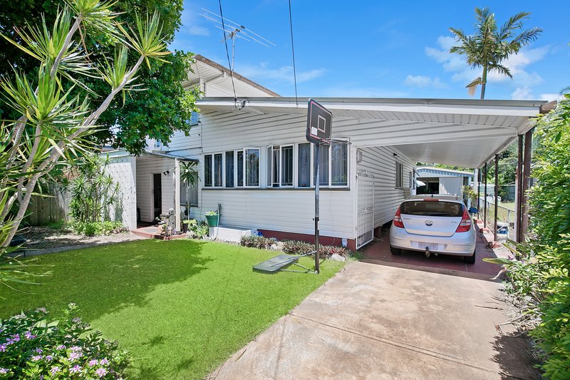 Photo - 3 Robert Street, Clontarf QLD 4019 - Image