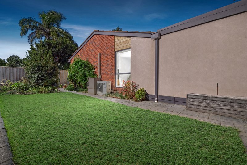 Photo - 3 Robina Court, Rowville VIC 3178 - Image 17