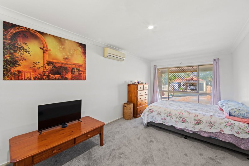 Photo - 3 Robinson Place, Currumbin Waters QLD 4223 - Image 4