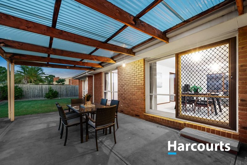 Photo - 3 Rochelle Court, Wantirna South VIC 3152 - Image 10