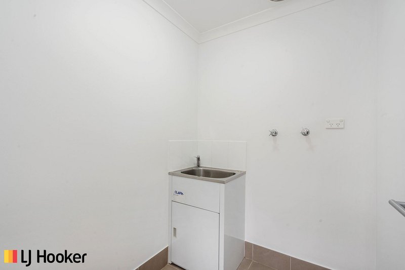 Photo - 3 Rolls Street, Franklin ACT 2913 - Image 7