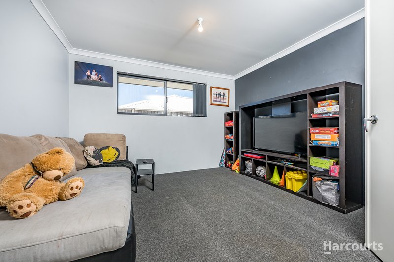 Photo - 3 Rondo Way, Yanchep WA 6035 - Image 9