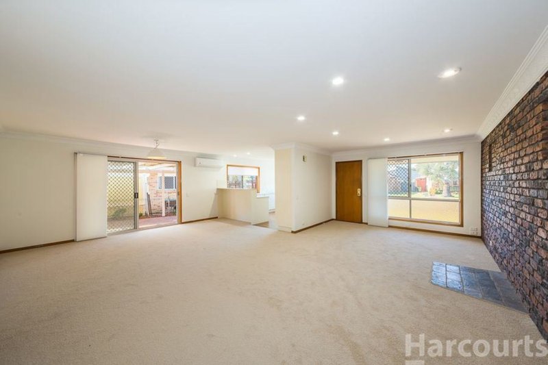 Photo - 3 Rose Ct , Bongaree QLD 4507 - Image 4