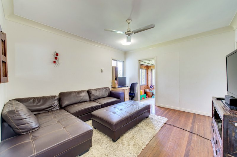 Photo - 3 Rowan Street, Inala QLD 4077 - Image 3