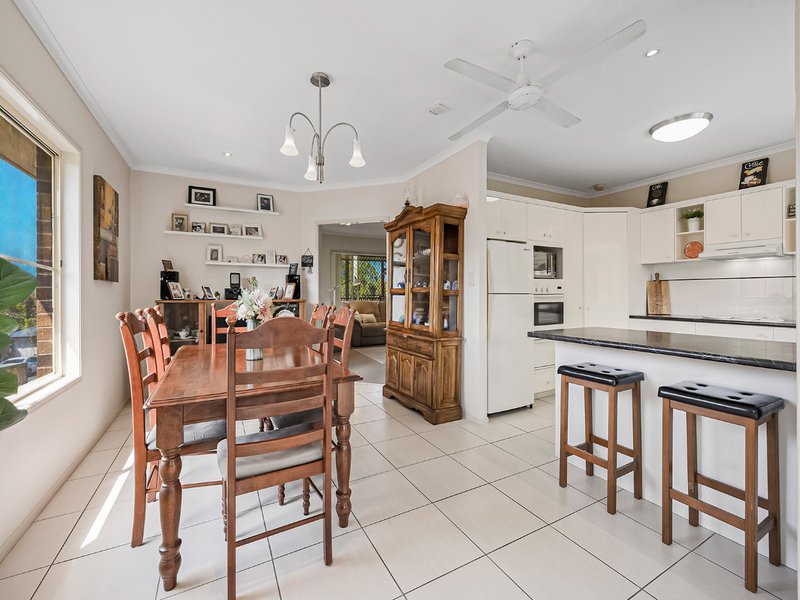 Photo - 3 Ruskin Place, Aroona QLD 4551 - Image 6