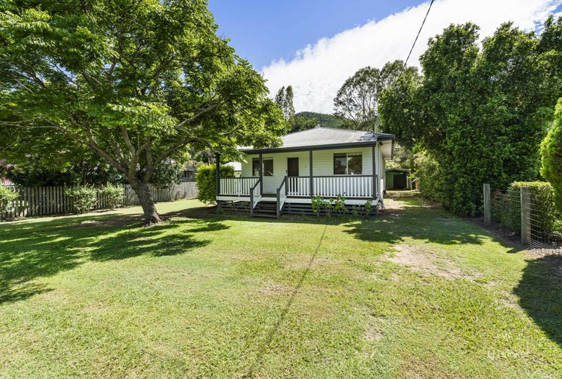 3 Russell Street, Esk QLD 4312