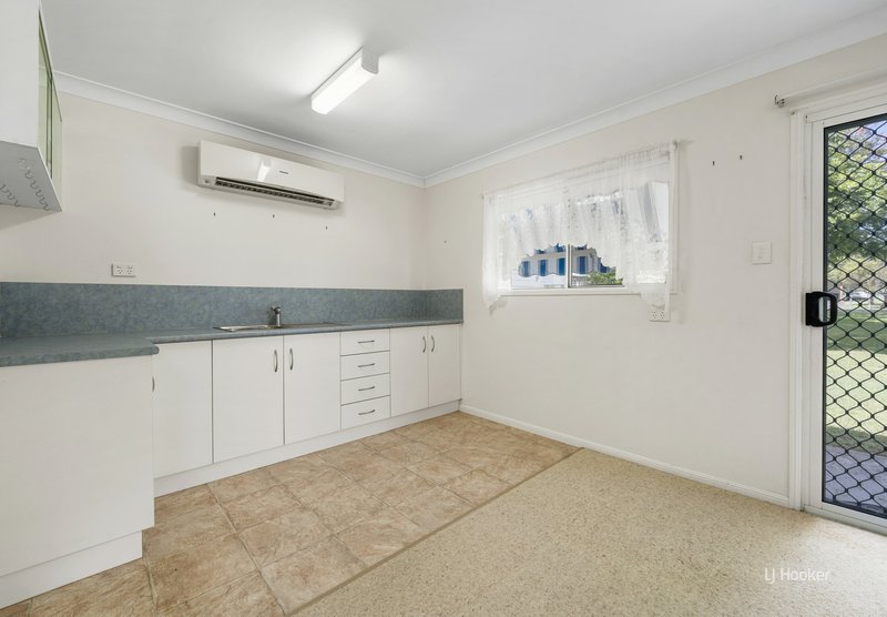 Photo - 3 Russell Street, Esk QLD 4312 - Image 17