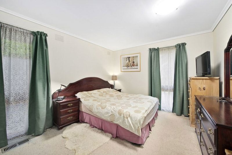 Photo - 3 Ruth Court, Glen Waverley VIC 3150 - Image 7