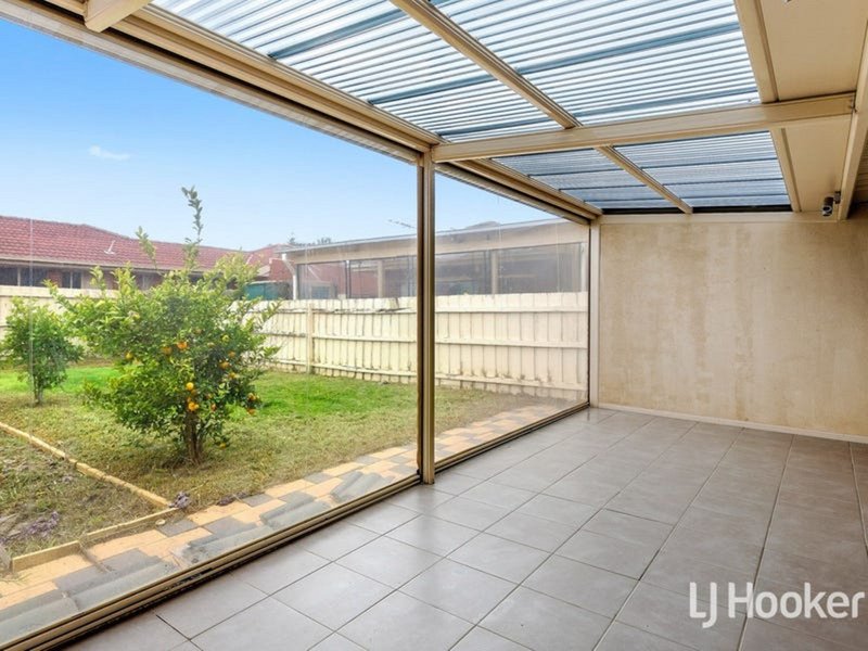 Photo - 3 Rutman Close, Werribee VIC 3030 - Image 10