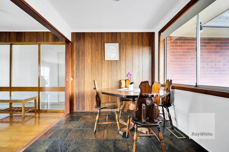 Photo - 3 Rylandes Drive, Gladstone Park VIC 3043 - Image 16