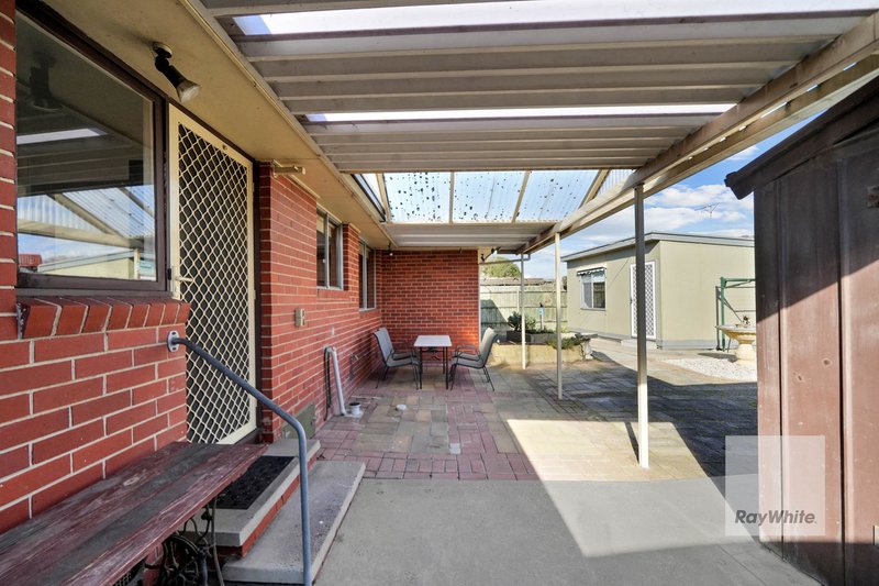 Photo - 3 Rylandes Drive, Gladstone Park VIC 3043 - Image 20