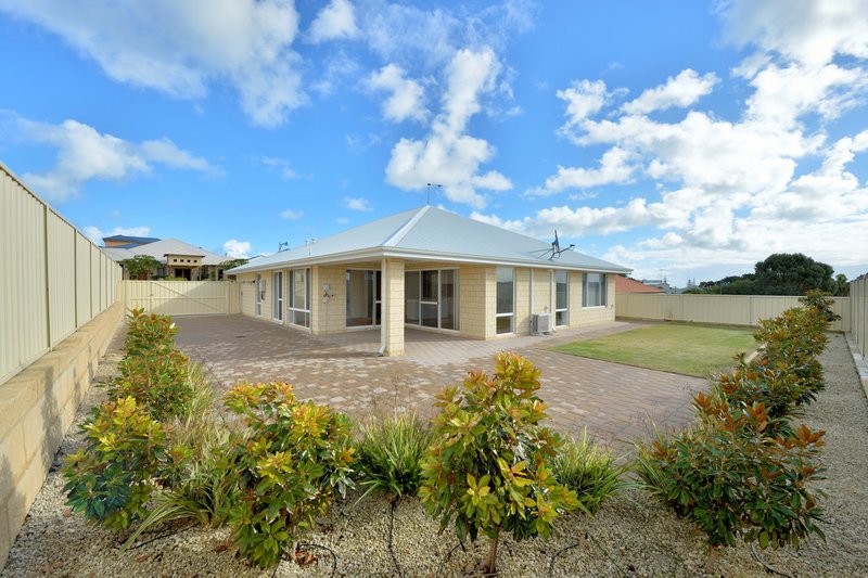 Photo - 3 Salmon Gums Lane, Dawesville WA 6211 - Image 2