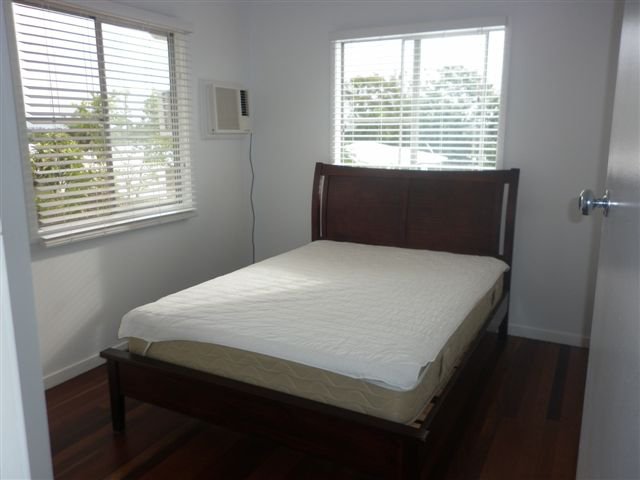 Photo - 3 Sam Street, West Gladstone QLD 4680 - Image 15