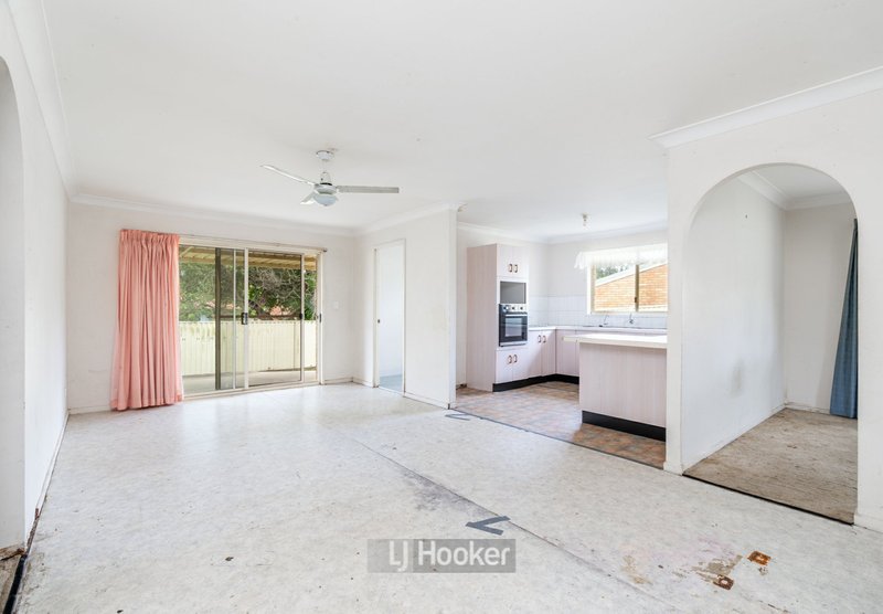 Photo - 3 Samantha Street, Boronia Heights QLD 4124 - Image 5