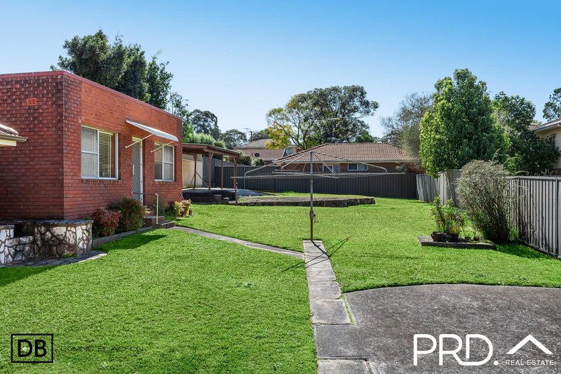 3 Samoa Avenue, Picnic Point NSW 2213