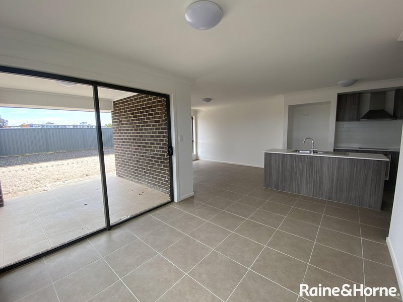 Photo - 3 Sandalwood Road, Davoren Park SA 5113 - Image 12