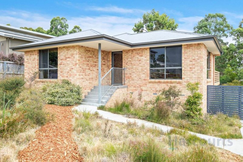 3 Sandstone Grove, Blackmans Bay TAS 7052