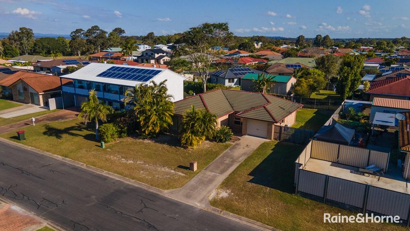 Photo - 3 Satinay Street, Urangan QLD 4655 - Image 15