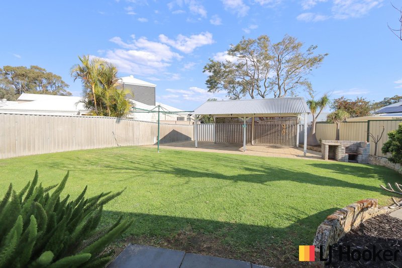 Photo - 3 Schofield Street, Hamilton Hill WA 6163 - Image 14