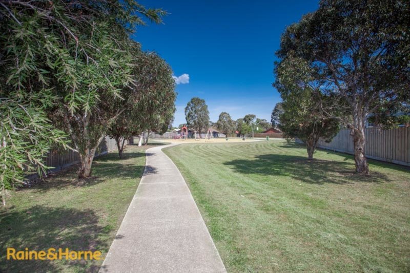 Photo - 3 Scullin Court, Sunbury VIC 3429 - Image 10