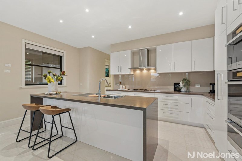 Photo - 3 Scurry Drive, Croydon VIC 3136 - Image 4