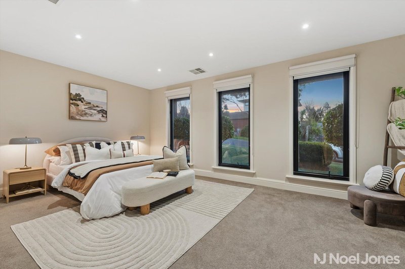 Photo - 3 Scurry Drive, Croydon VIC 3136 - Image 6