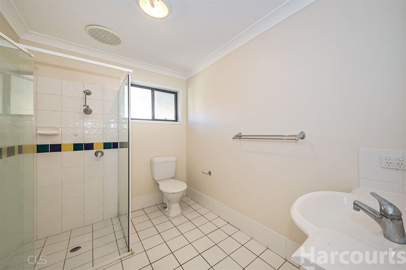 Photo - 3 Seabreeze Ct , Sandstone Point QLD 4511 - Image 7