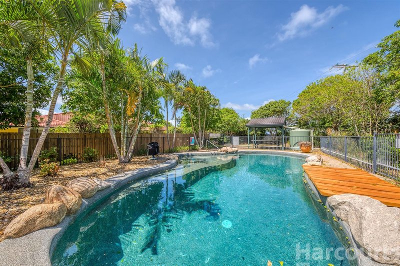 Photo - 3 Seabreeze Ct , Sandstone Point QLD 4511 - Image 12